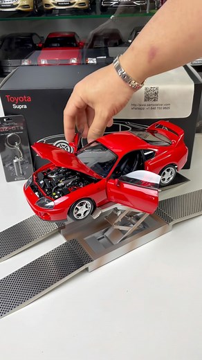 Toyota mk4 and working elevator by LCD Models - 1:18 scale | AC Collection