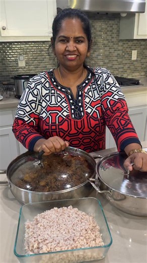 Simple plate. Bold flavors. Pure satisfaction. 🍚 Matta Rice 🍗 Boneless Chicken Roast 🥩 Mutton Kuzhambu Nothing beats a proper South Indian non-veg lunch made at home. Spicy, comforting, and full of love just the way we like it. Weekend or weekday… this kind of meal deserves a slow, happy lunch break 😌✨ — Sainthavi’s Kitchen #MattaRice #ChickenKuzhambu #MuttonSukka #SouthIndianFood #NonVegMeals TamilFood HomemadeFood IndianHomeCooking DesiLunch ComfortFood SpicyFoodLovers SainthavisKitchen Ho