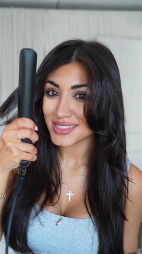 Favorite Curtain Bang Hack😍🔥 #hairhack #springhair #hairtok #hairtutorial #hair