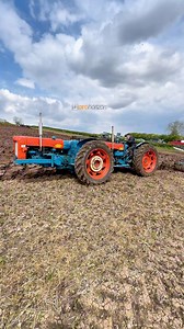 Doe Triple D Tractor working in a field ploughing at a recent Doe gathering | Pro Horizon Farming Content