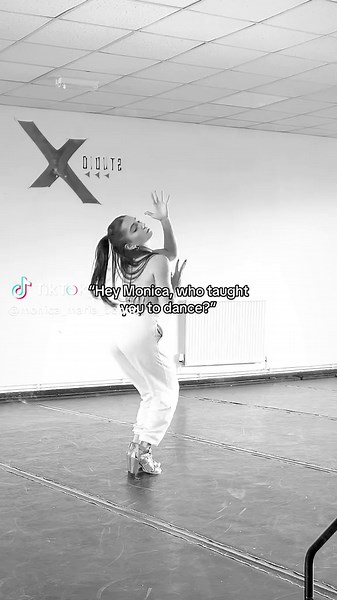 What an icon. #womeninfilm #filmmaking #actresslife #healingprocess #GrowingAndGlowing #dancer