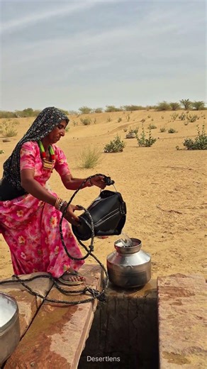रेगिस्तान का जीवन 😍 #villagelife #rajasthan #thardesert #desertlife #desertlens #shorts #savewater