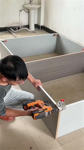 Essential 90 Degree Angle Clamp for Wood Assembly