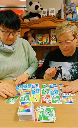 Skyjo: Vertrauen und Taktik im Brettspiel entdecken