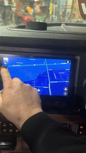2021 Freightliner Cascadia, Navigation with Android/Carplay retrofit