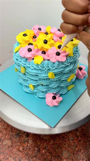 10K views · 109 reactions | Beautiful basket, flower cake | how to make basket flower cake \ eggless whipped cream cake #Viral #Trending #CakeDecoratingIdeas #CakeDecorating #BasketFlowerCakeDesign #BasketFlowerCake #ViralVideo #TrendingVideo #Cake #CakeRecipe #TrendingCake | roshan_cake_chef | Facebook