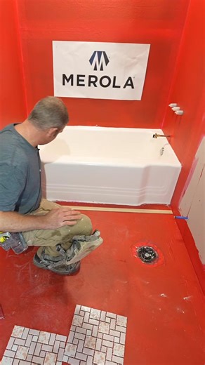Templating a curved tub for tile 🤩🤩🔥🔥 #DIY #tile #homeimprovement #bathroomremodel #bathroomremodelingteacher | Bathroomremodelingteacher