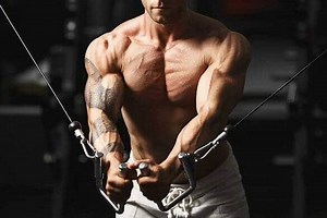 Ouvrir sa cage thoracique avec des exercices simples de musculation