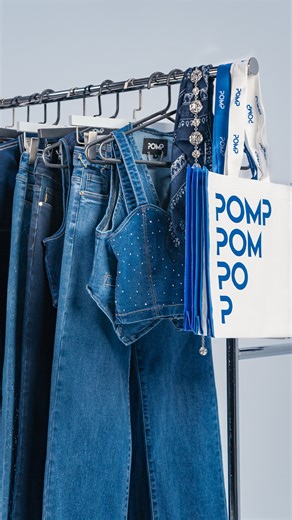 Así se ve la magia detrás del lente. Pura energía POMP en este backstage💥 POMP IT UP!🔥 #POMP #POMPStyle #CurvesApproved #POMPitup | POMP JEANS