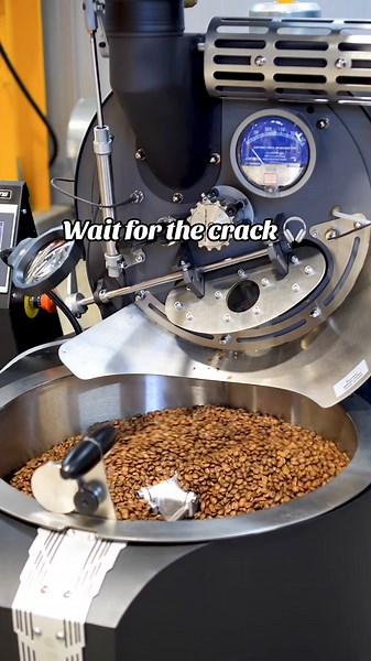 Silon ZR7 coffee roasting machine 🔥 #coffeeroasting #coffeetechengineering #coffeeroaster #coffeeroastingmachine #coffeeroasters #coffeeroastery