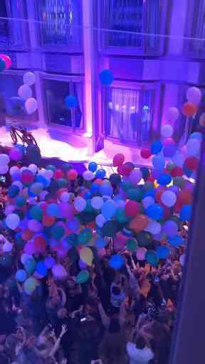 Balloon Drop on Voyager of the Seas