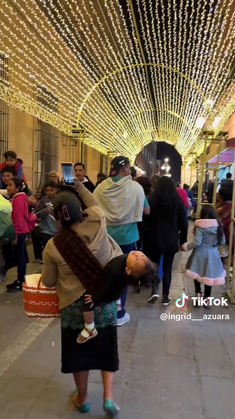 Luces de Navidad y Fotos Encantadoras de Niños