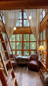 Tranquil Trillium treehouse towers 16 feet high with 80 window panes letting in the magical forest light ✨ #treehousepoint #trillium #nelsontreehouseexperience | Treehouse Point