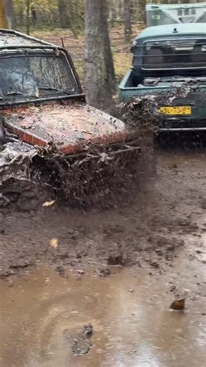 @sammyadventures__ on Instagram: "Suzuki Samurai diesel vs deep mud! #offroad #4x4 #suzuki #samurai #mud"