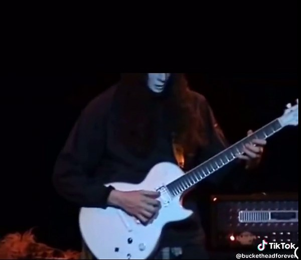 Buckethead #Buckethead #Electric #Guitarplayer #Heavymetal #Rock #Metal #Music #robot #art #guitar #guitarist #shred #guitarlesson #gibsonguitars #gibson #showlive