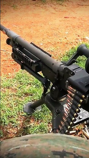 U.S. Soldier — Firepower Meets Focus 😱🎯