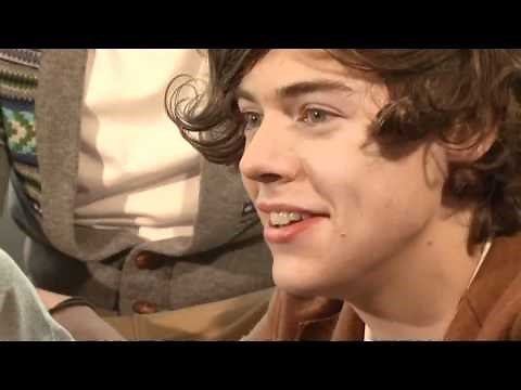 One Direction's Harry Kissing Caroline Flack?