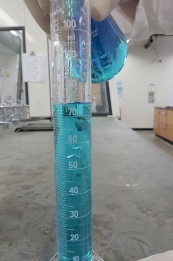 How do you use a graduated cylinder?