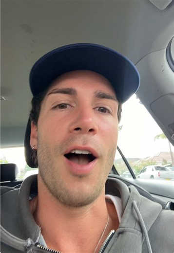 Spicy Book Review: Anticipating Romance in Fourth Wing