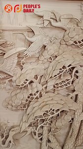 Cranes, flowers, bamboo, and pine groves. Imagine carving out these patterns on the surface of wood. The art of wood sculpture in Jianchuan county, #Yunnan Province, can be traced to the Tang Dynasty (618-907), and was later spread to Southeast Asian countries. Watch a Chinese craftsman unfold the beauty of wood sculpture, a time-enduring art form bearing the culture of the ethnic minority. | Xi's Moments