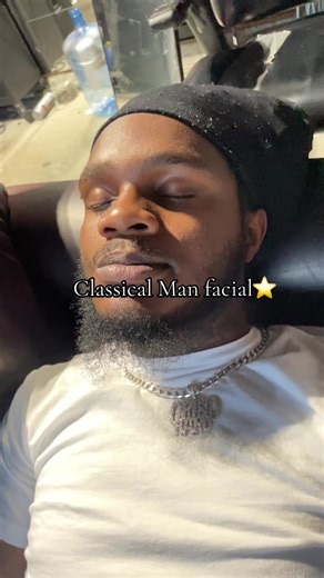 Come with me to do a Classical men’s facial🥰🫶🏾.. Highly recommended ⭐️ What does it help with? Helps rejuvenation♻️ and bring back hydration to those pores! Enzyme peel to exfoliate make sure to bring up those dead skin🧟‍♀️ that’s living under the skin you may not know about! And is prone to unclog the congestion🧖🏽‍♂️ you may have in some areas 💕Treat yourself 🍬 #estheticianlife #menshealth #fypシ #cosmetics #spadays