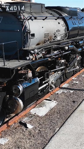 Jay Leno Introduces the Most Powerful Steam Engine Ever Built! - Jay Leno's Garage  | Black Venom on Wheels | Facebook