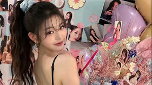 【250512 ins更新】和黑皮Kitty一起化妆💄🎀💗🏝️🌺🐱💋