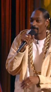 109K views · 2K reactions | Snoop Dogg roasts Flavor Flav  | MUSIC WORLD | Facebook