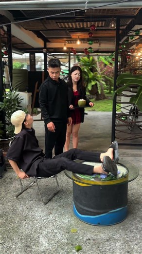 🤔 Kindness speaks louder than fear. What do you think | KIND VIBE #kinvibe #Kindness