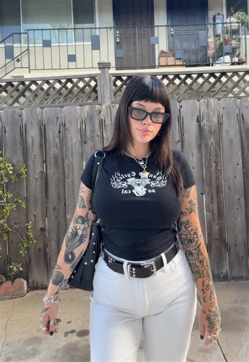 Work Outfit Ideas: Girl With Tattoos Fit Check