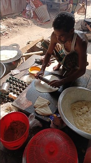 ঘিওর হাটের বিখ্যাত থা'পরানো রুটি