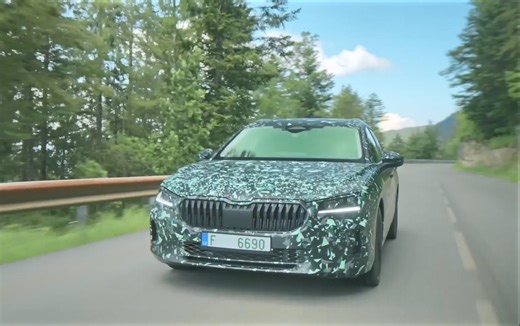 【汽车谍报】斯柯达Škoda全新一代2023款SUPERB速派旅行伪装车试驾内幕