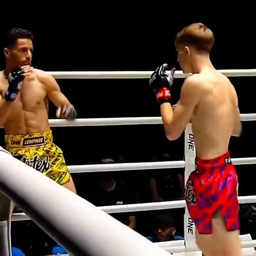 Ultra White Collar Boxing on Reels