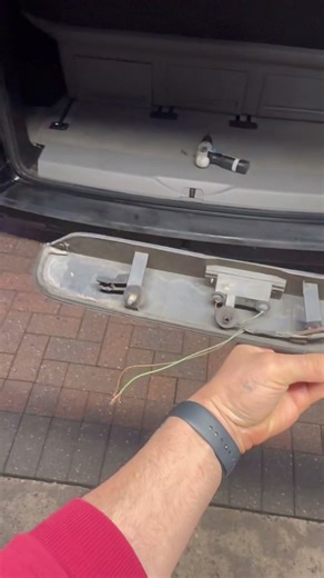 VW transporter t5 rear number plate light wire issue