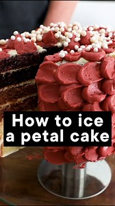 This petal piping technique is so easy! No piping bag? Use a Ziploc bag with a corner cut off. No scraper? A plastic lid will do! Plus, if you want to make your icing colours look more trendy in seconds, add a hint of brown food colouring – or a little cocoa powder. Bonus: Find the recipe for Abi Donnelly's two-ingredient condensed milk buttercream on our site. No icing sugar necessary! Find the full method on how to ice a petal cake here: https://bit.ly/3vRDCfT | Woolworths TASTE Magazine