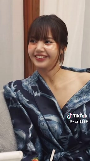 Lisa: Dance Moments and Highlights from BLACKPINK