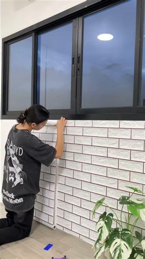 Let's decorate the front wall to look brighter with "3D white brick" patterned wallpaper