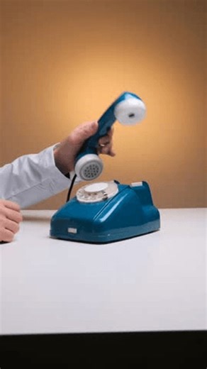 clip-3966185413-vertical-video-doctor-hand-lab-coat-operating