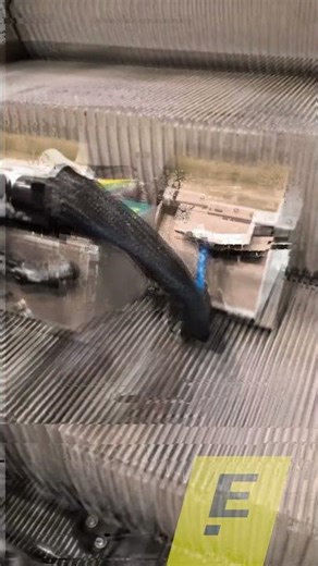 ERC 45 Escalator Cleaner with GlideStep Technology.