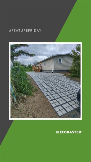 We’re highlighting a standout project from northern Moosonee, where the LID Paving team installed Ecoraster Bloxx this past spring and early summer. This small Ontario town chose an innovative and eco-friendly alternative to traditional concrete for its municipal building parking area because concrete often cracks, especially in extreme cold and constant freeze–thaw cycles. This drives up costs in northern climates like Moosonee. Bloxx solves those issues while keeping projects on budget. Here’s