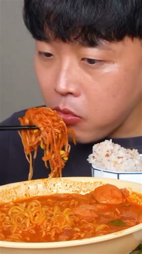 buddle Korean home food with spicy ramen buddle's big bites😋