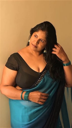 🍁 Nandini 🍁 on Instagram: "@studio.nextimage What would be better than Saree…. #reels #reelitfeelit #instagood #saree"