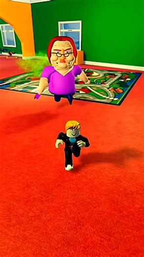 Striker vs Old Aunty 😭 #roblox