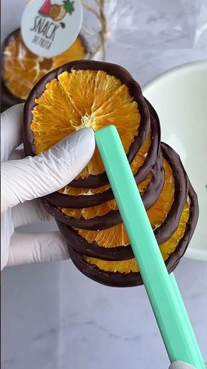 Laranja Desidratada + Chocolate = Combinação Perfeita!🤩🍊🍫 #docesemacucar #frutadeshidratada