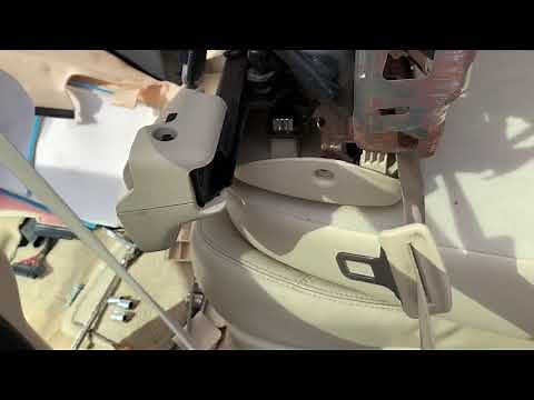 Cadillac Escalade 2007 - 2014 seat and cushion removal