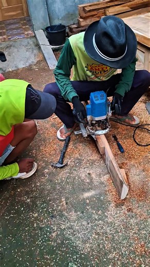 Manual Wood Planing Technique with Electric Planer | Efficient Carpentry Workflow.