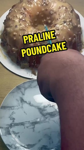 Praline Poundcake made from scratch just like my folks use to make it. This super simple and easy to make. #cake #birthdaycake #cakes #cakedecorating #chocolate #food #dessert #birthday #foodporn #baking #cakestagram #baking #soulfood #poundcake #thanksgiving #fallfood #falldesserts