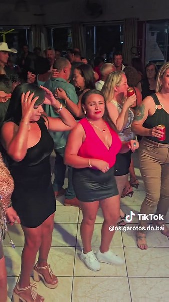 Bailão Maravilhoso em Araraquara: Energia Contagiante