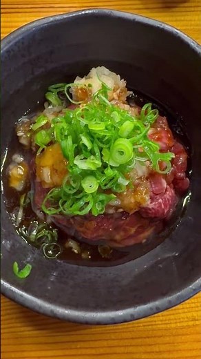 【馬肉】めちゃくちゃ美味しい馬肉専門店。焼肉もあるよ。【けとばし屋チャンピオン】#馬肉 #ジビエ料理 #けとばし屋チャンピオン