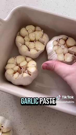 How to Preserve Garlic: Drying, Freezing, and Pickling